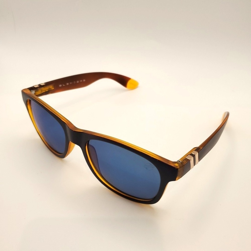 Blenders X Blue Moon Limited Edition Polarized Sunglasses Promo EUC